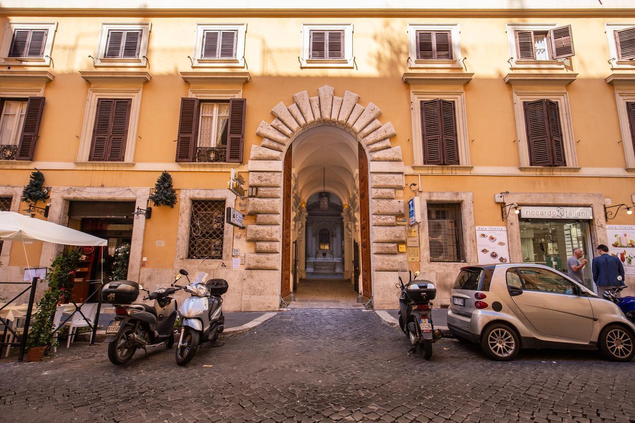 Decharme Apartment With Terrace In Monti Rome Exterior photo